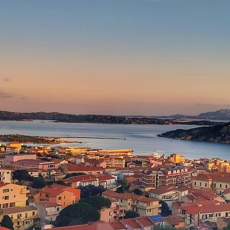 Appartamento Vista Mare A La Maddalena 라마달레나 외부 사진