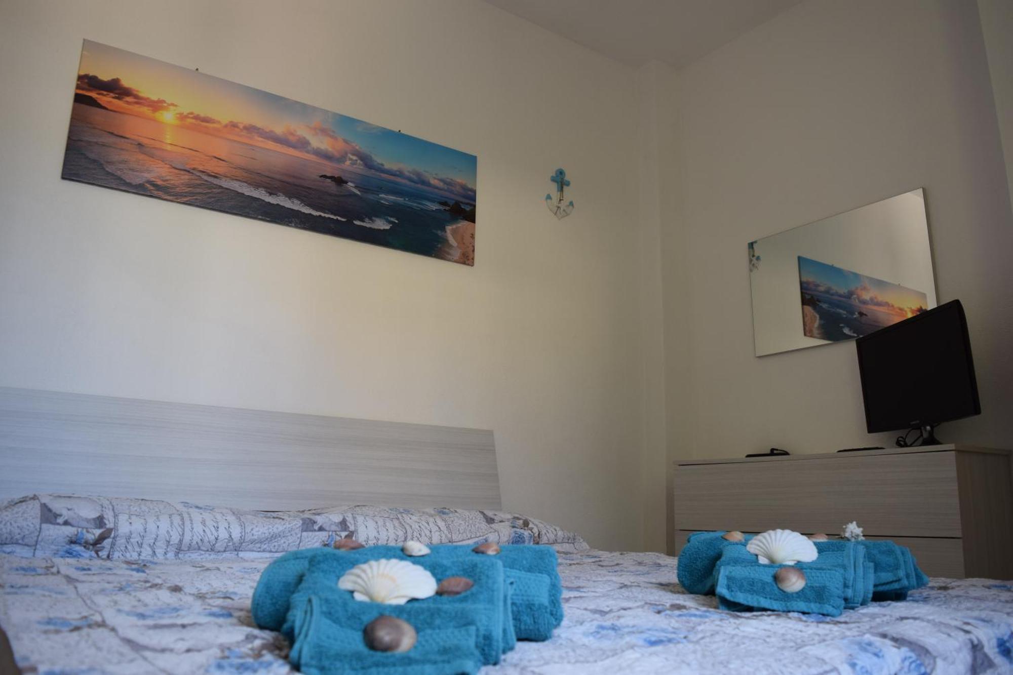 Appartamento Vista Mare A La Maddalena 라마달레나 외부 사진