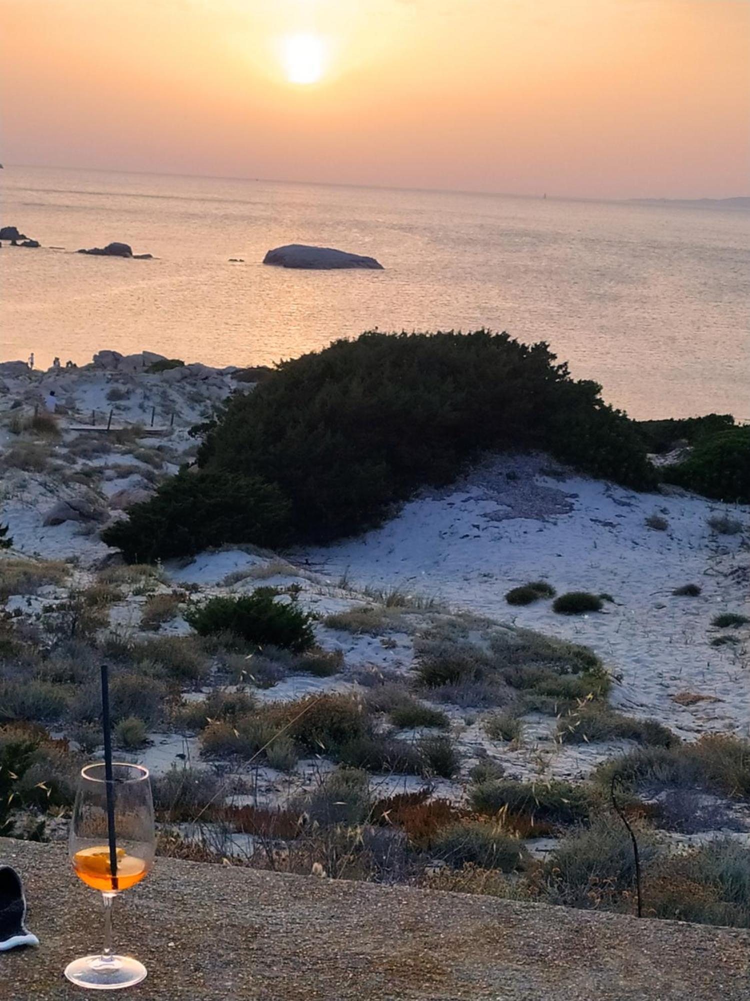 Appartamento Vista Mare A La Maddalena 라마달레나 외부 사진